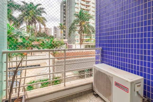 Imagem Charmoso duplex com 2 suítes, living para 2 ambientes, lavabo, cozinha planejada, área de serviço...