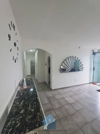 Imagem CASA NO CONJUNTO ARUANÃ - COMPENSA