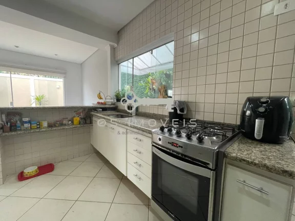 Imagem Casa à venda com 3 dormitórios e 2 suítes na Granja Viana – mais Galpão !