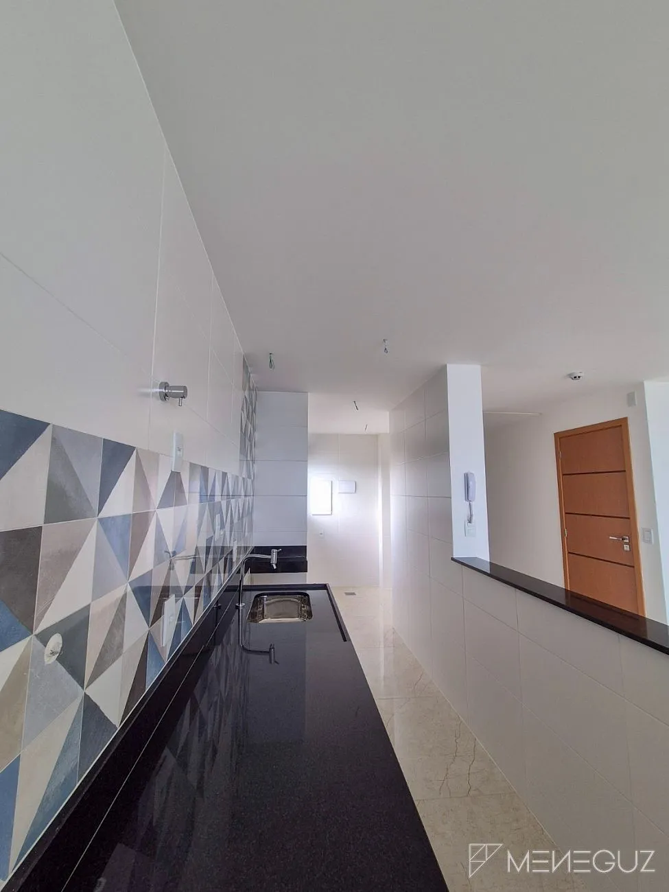 Imagem Apartamento 3 Quartos na Beira Mar da Praia do Morro - Prédio Novo com Lazer na Cobertura