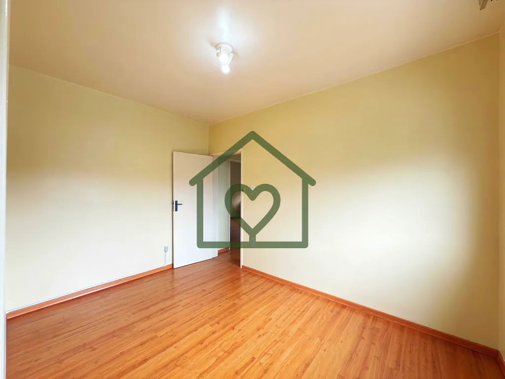 Imagem Ótimo apartamento reformado muito bem distribuído e com ventilação cruzada, proporcionando ambie...