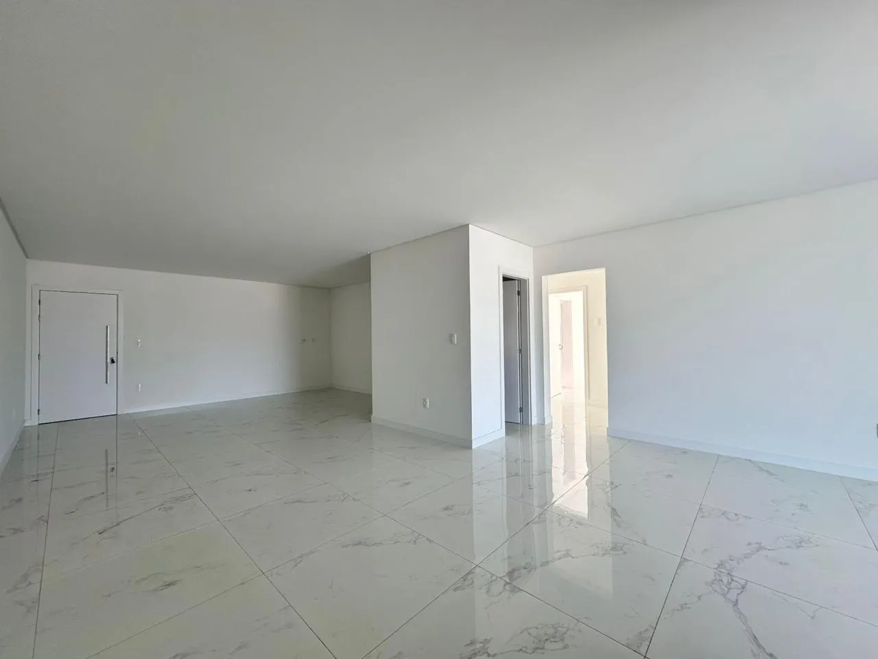 Imagem Apartamento à venda com 159m2 por R$ 2.300.000,00