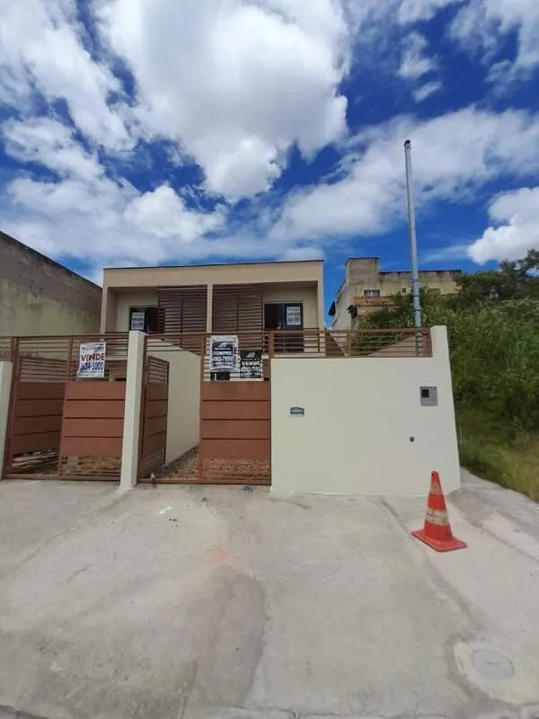 Imagem Casa duplex à venda, 2 quartos, 2 vagas, IMPERIAL - Santa Luzia/MG