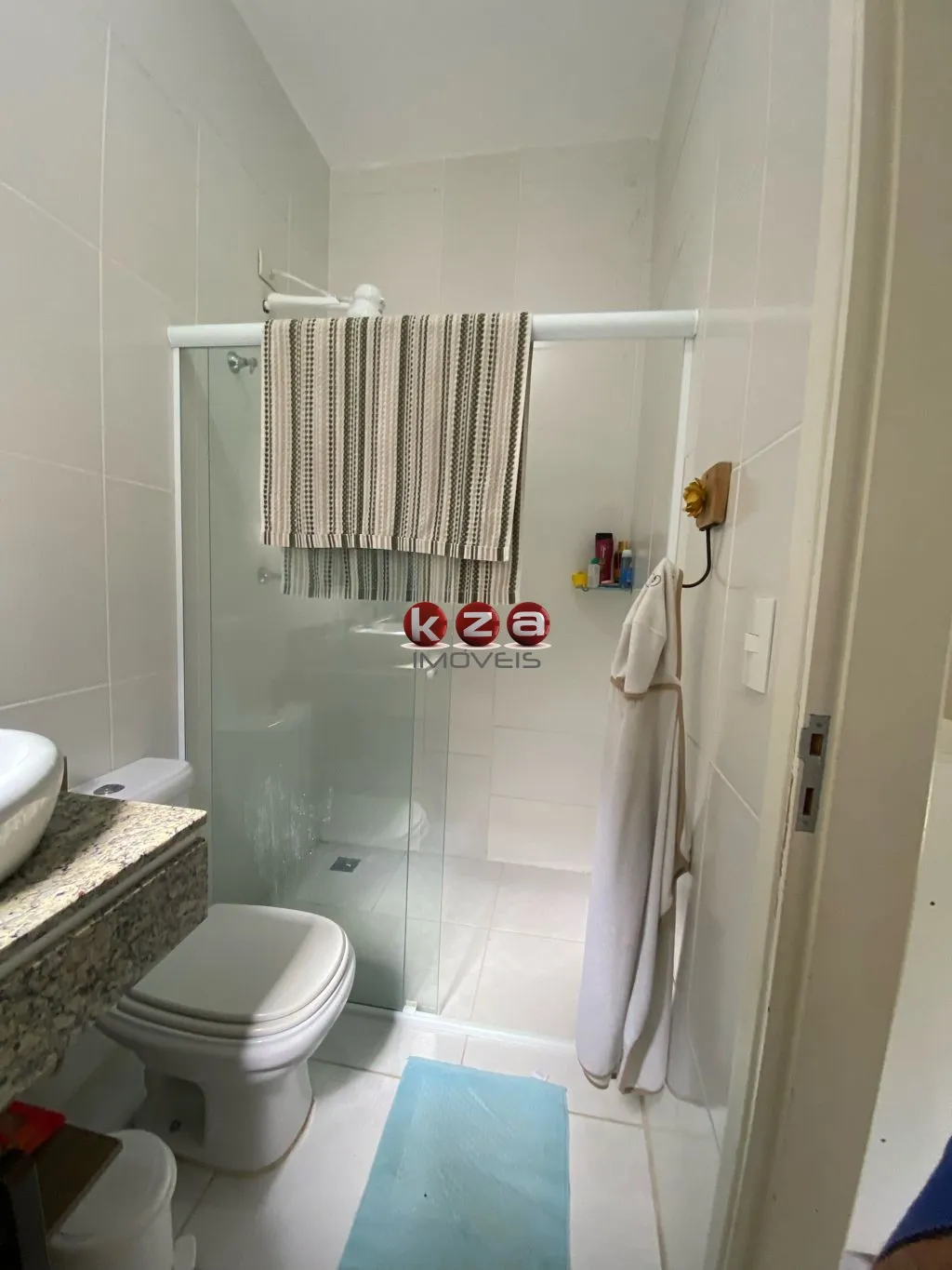 Imagem Casa de Luxo em Condomínio na Vila Capuava, Valinhos-SP: 3 Quartos, 2 Suítes, 2 Salas, 4 Banheiros, 4 Vagas, 191m².