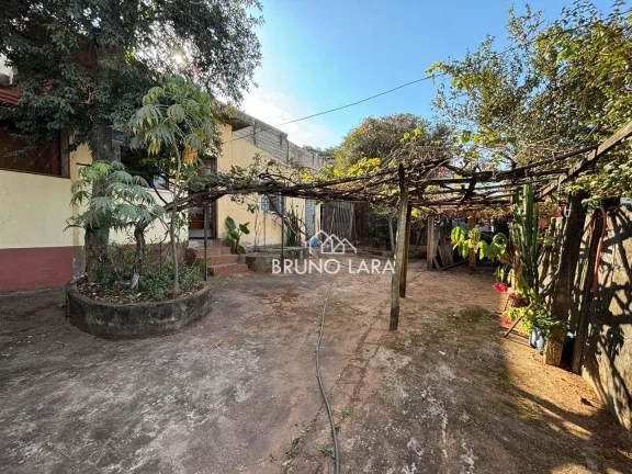 Imagem Casa à venda no Centro - Igarapé/MG.
