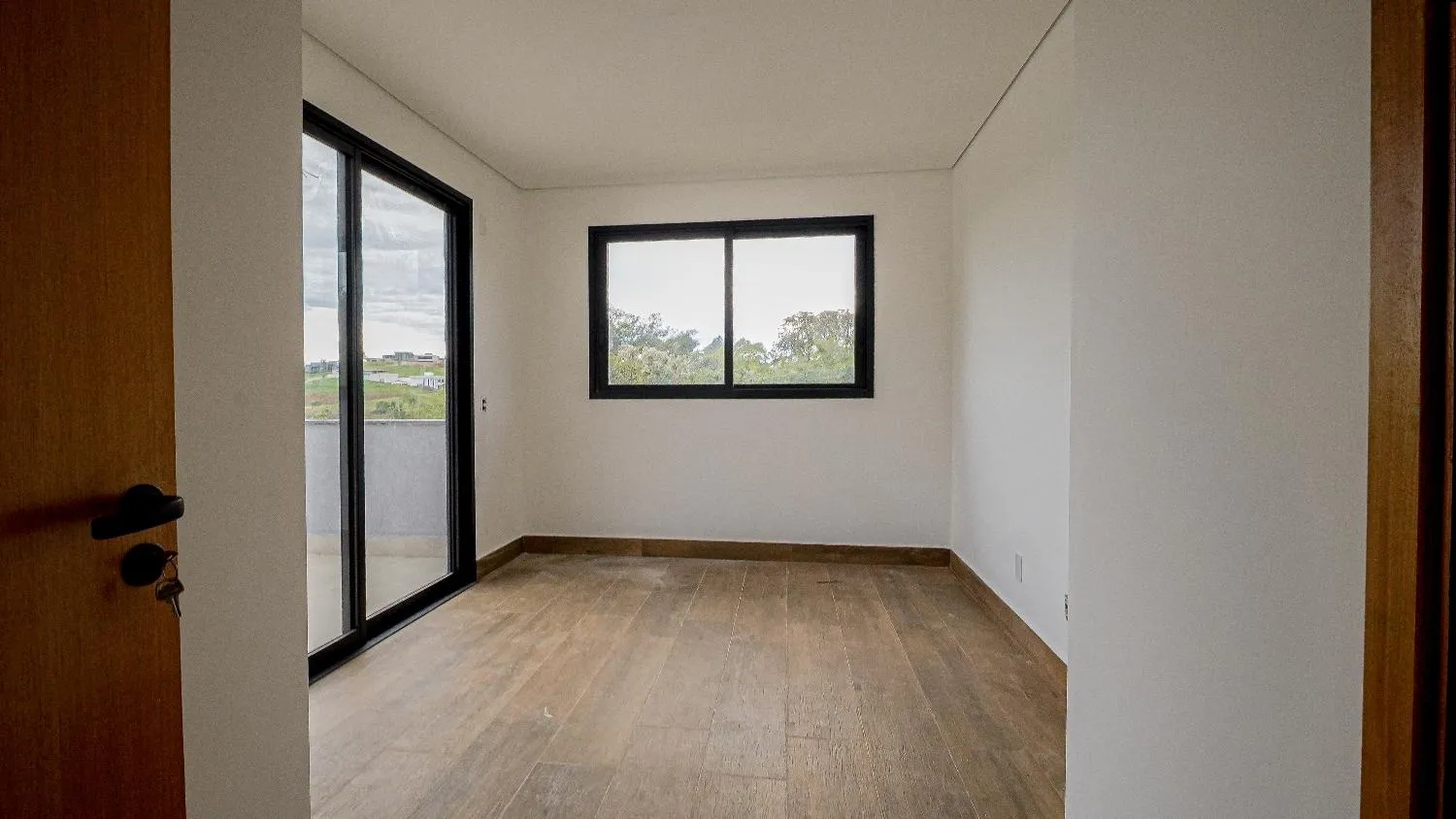 Imagem Casa à venda em condomínio fechado | 3 dormitórios | Piscina | 638 m² de terreno