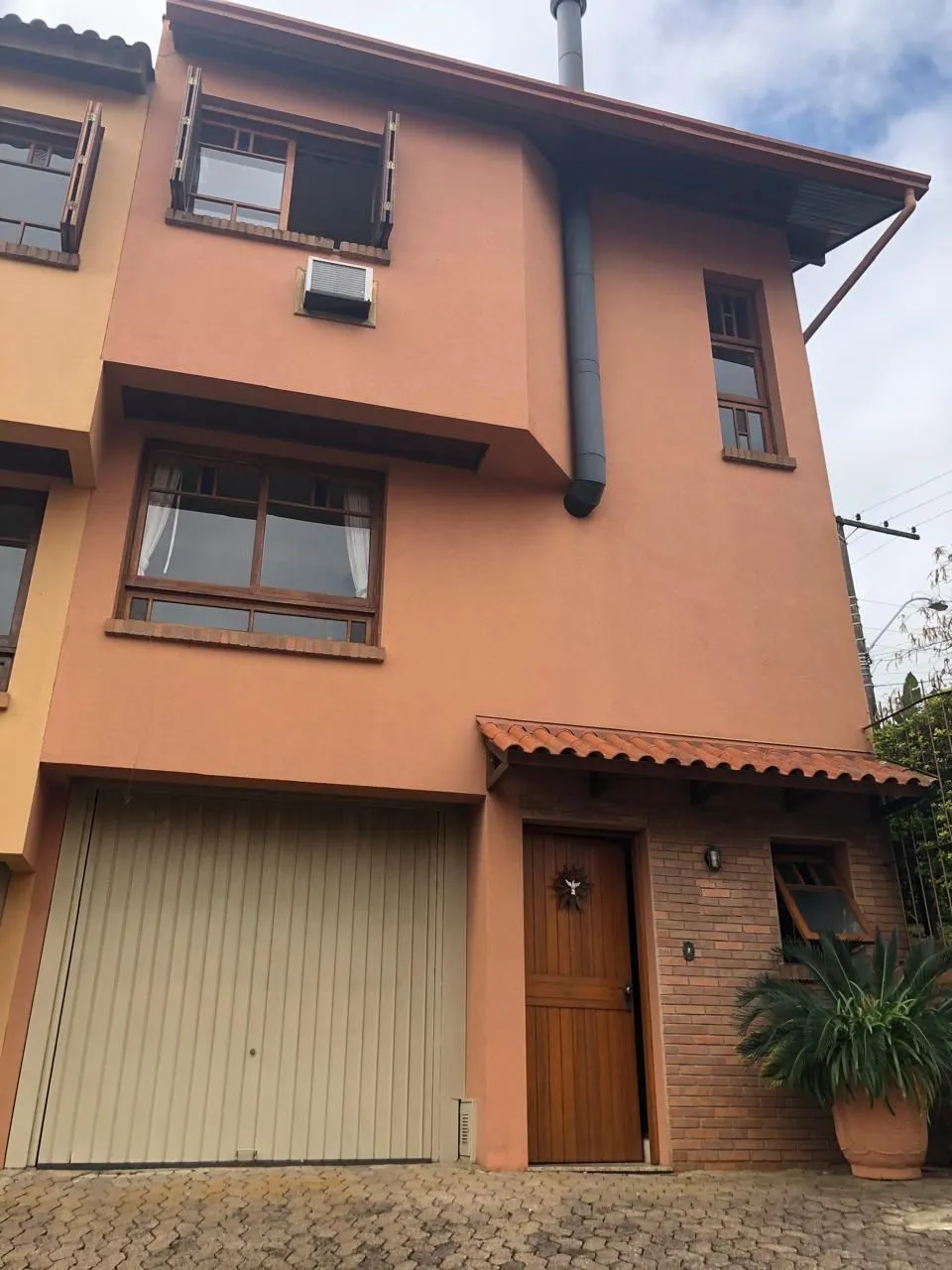 Imagem Casa de condomínio, 3 quartos, 1 suíte, 1 vaga coberta, no bairro Espirito Santo.