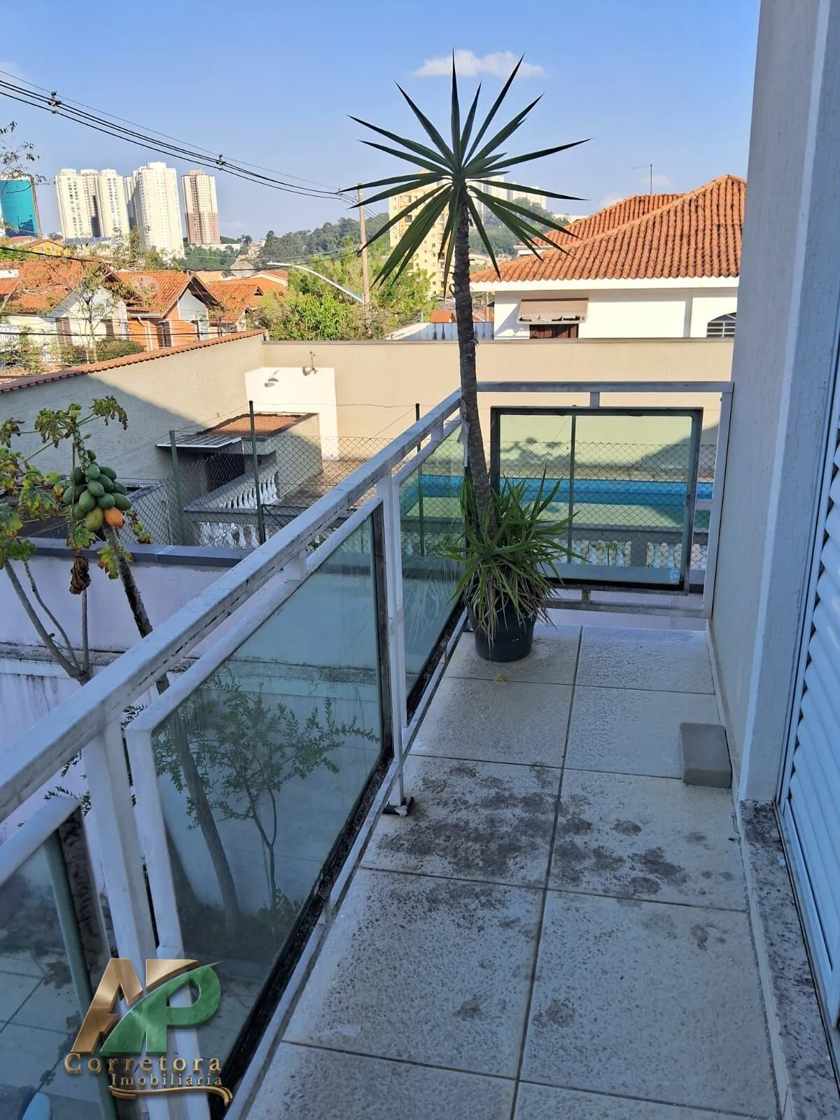 Imagem Sobrado à Venda em Taboão da Serra | 2 Dormitórios (1 Suíte) R$ 800 mil