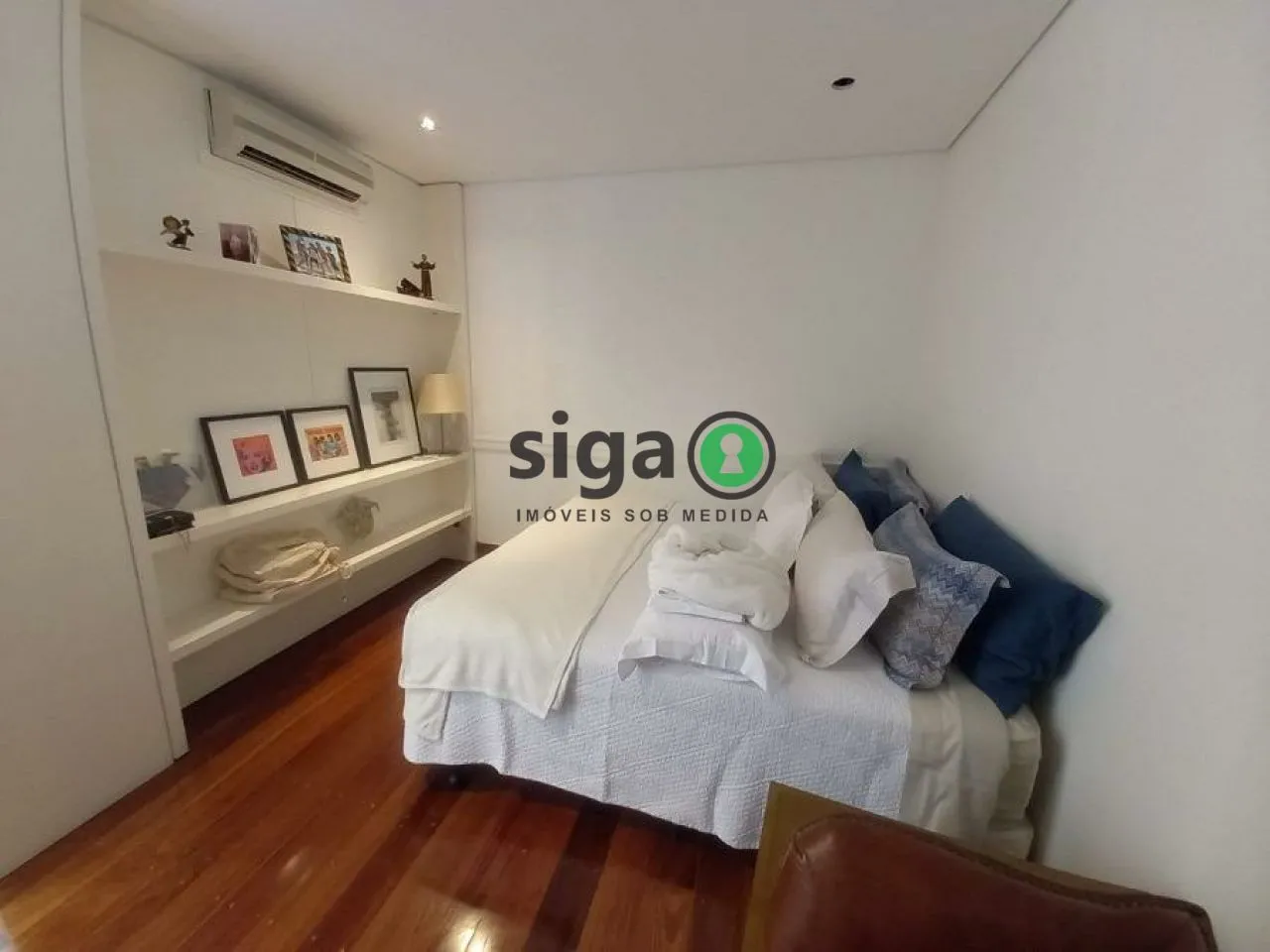 Imagem Casa em Condomínio a venda na Cidade Jardim com 4 quartos