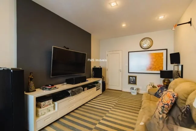 Imagem Apartamento de luxo com 3 suítes e 330m² em Higienópolis, São Paulo-SP: seu novo lar de sofisticação!
