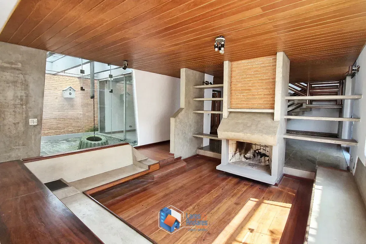 Imagem Casa para venda em Santo Amaro com 6 quartos, sendo 4 suítes, 570m²