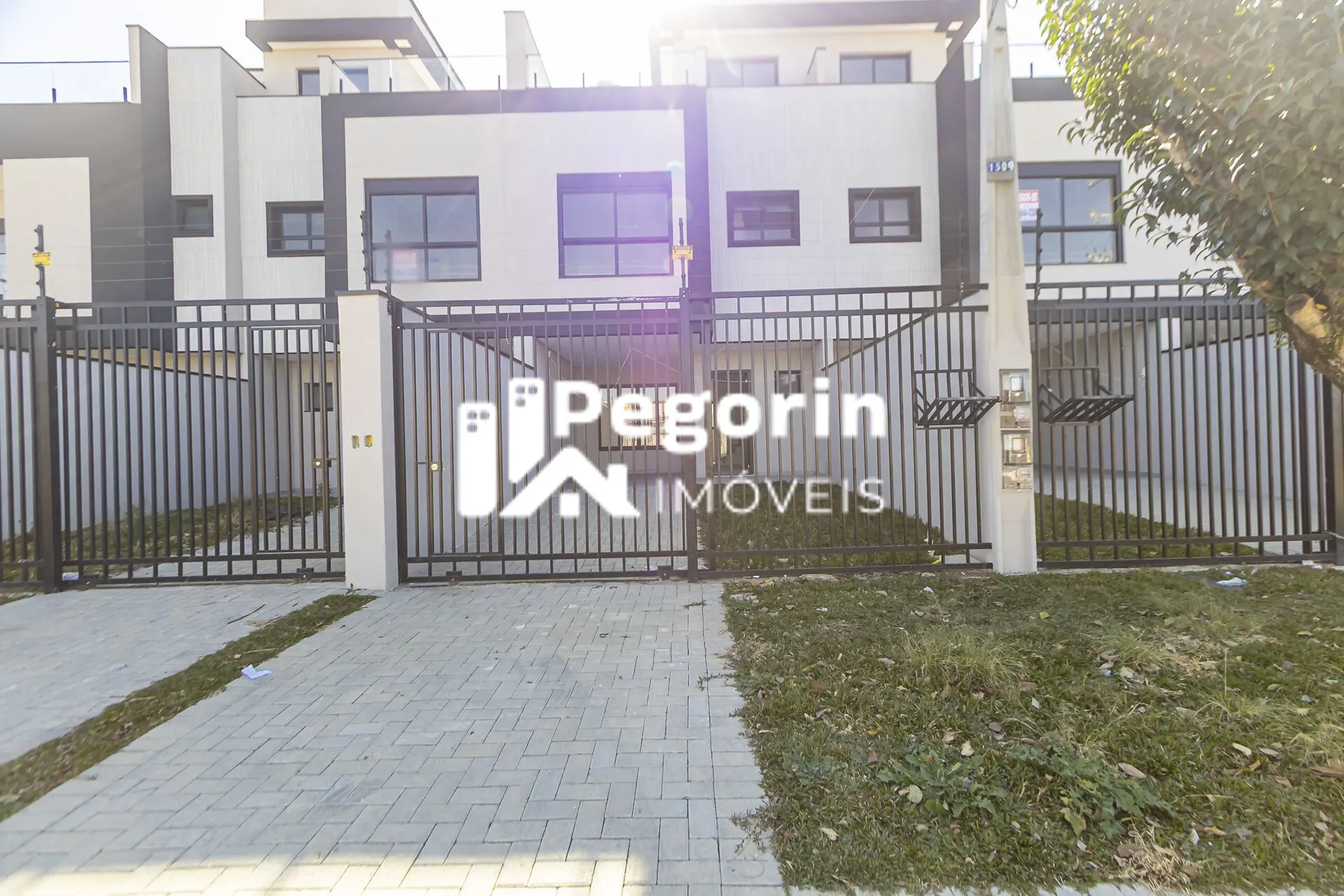 Imagem Casa sobrado no bairro Cajuru, em Curitiba-PR