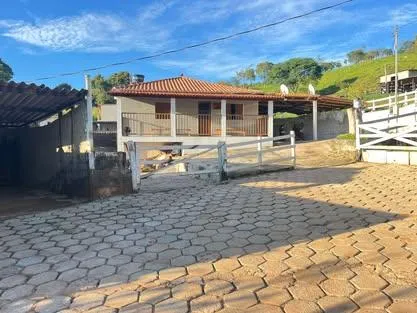 Foto do imóvel Vendo um excelente sítio em Crucilândia/MG , área total de 3 hectares (30.000 m²)