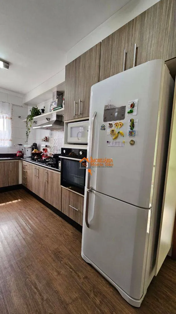 Imagem Sobrado Moderno com 2 Suítes, Planejados, Ar Inverter e Área Gourmet - Excelente Localização