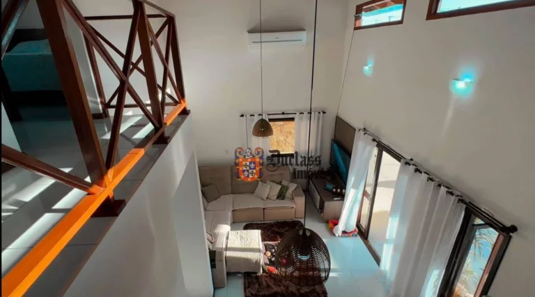 Imagem Sobrado com 4 dormitórios à venda, 246 m² por R$ 1.000.000,00 - Jardim Aruan - Caraguatatuba/SP