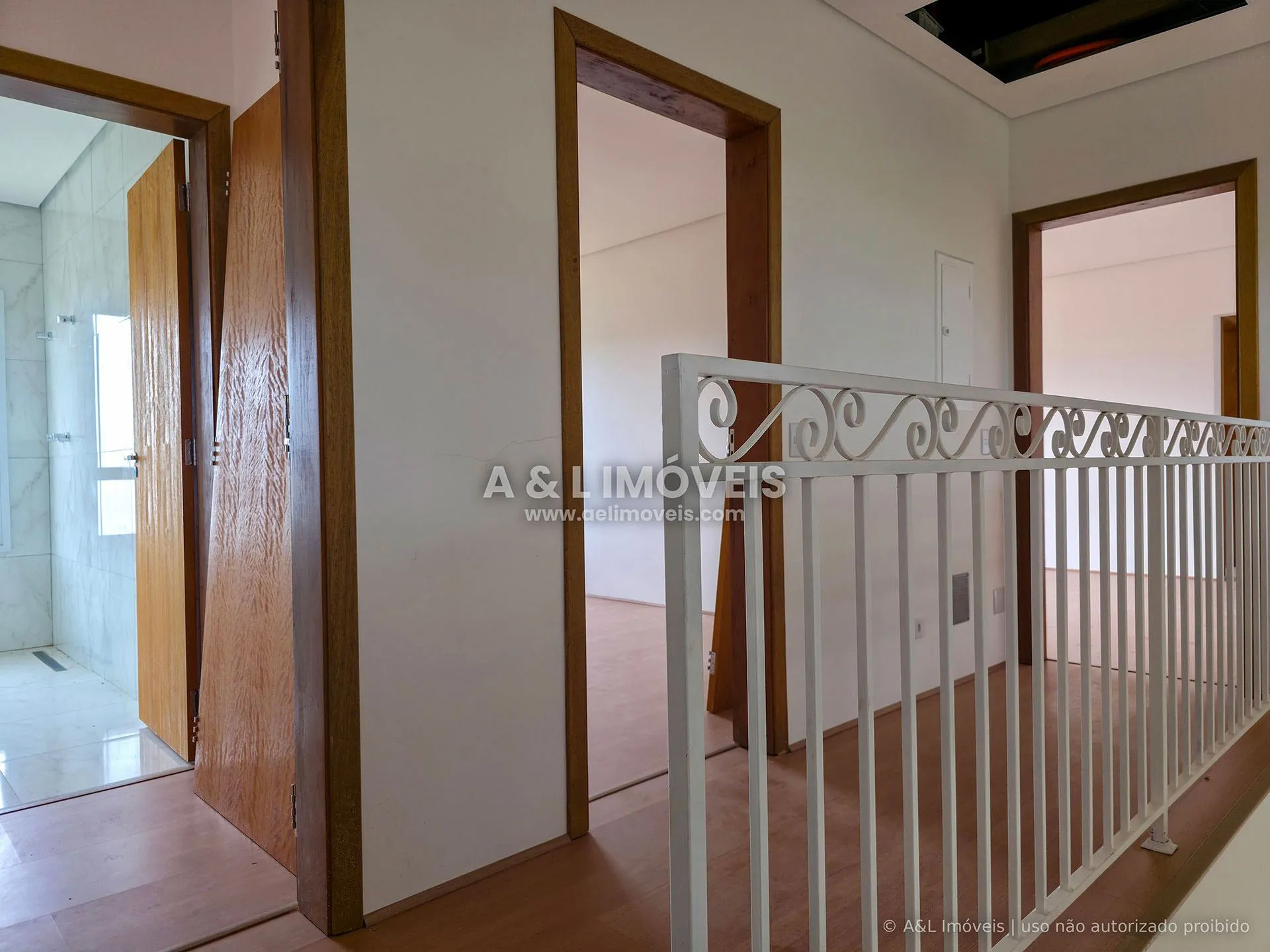Imagem Casa com 5 dorms em Campos do Jordão e suíte com vista para Pedra do Baú