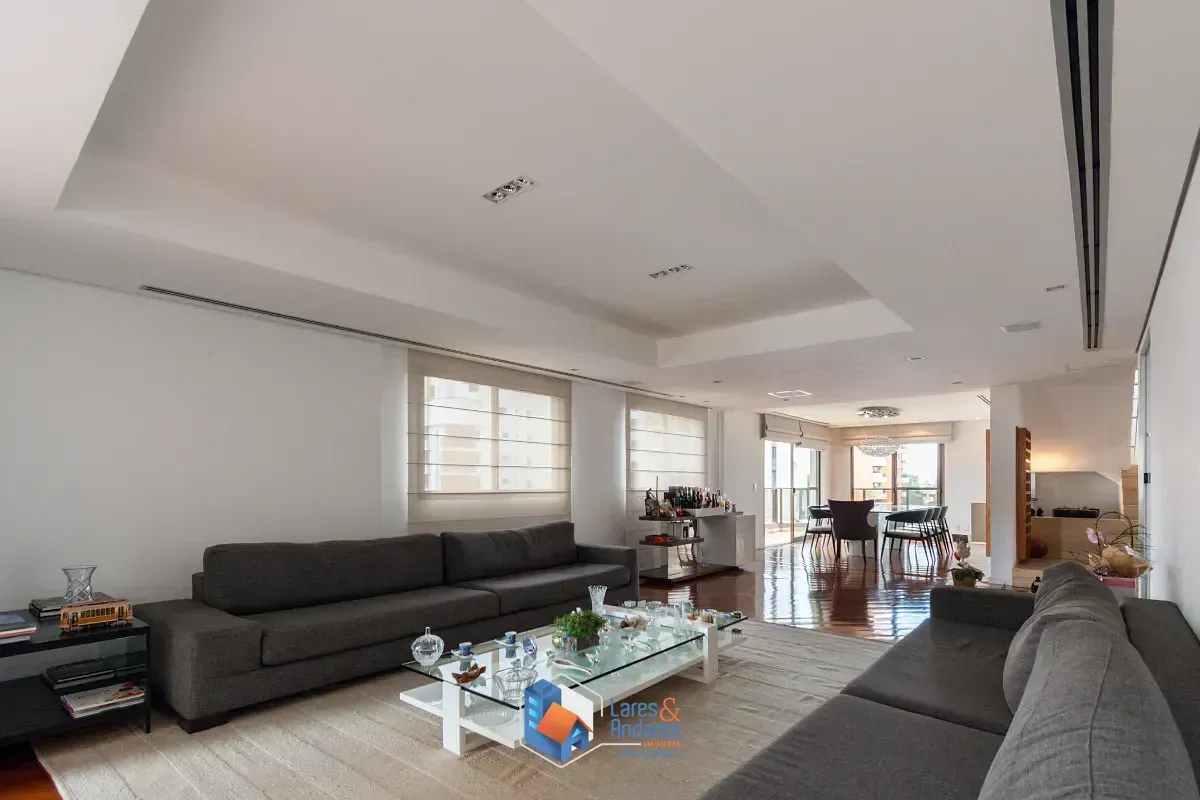 Foto do imóvel Cobertura para venda em Moema com 3 quartos, sendo 3 suítes, 389m² em Avenida Chibarás