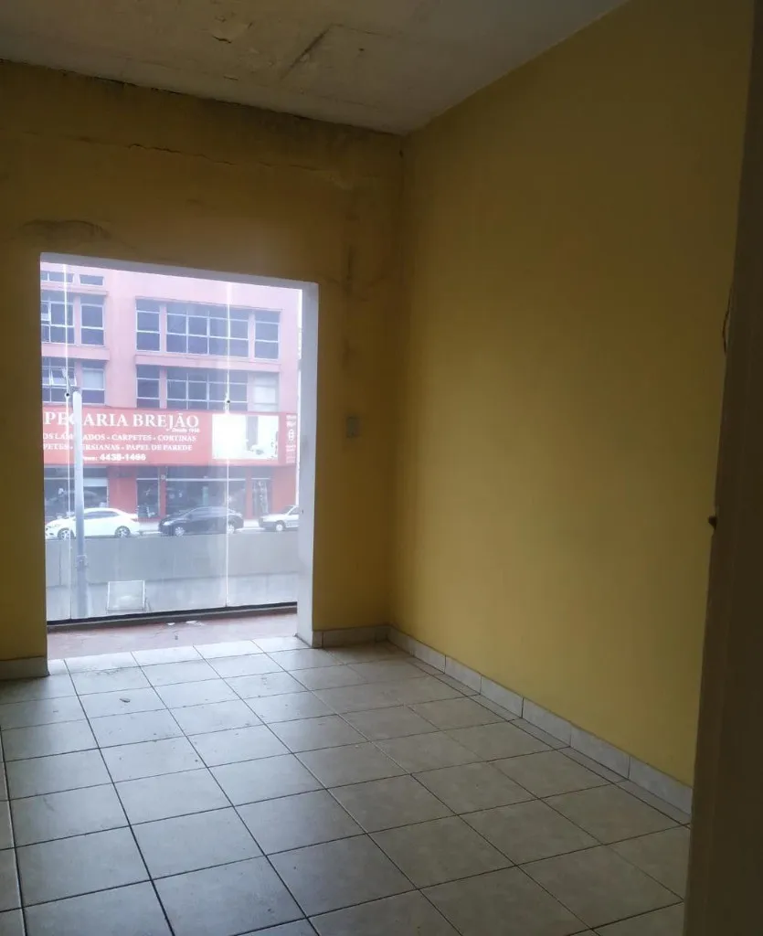 Imagem Prédio Comercial à Venda no Centro de Santo André-SP: 2 Salas, 3 Banheiros, 780m² de Área!