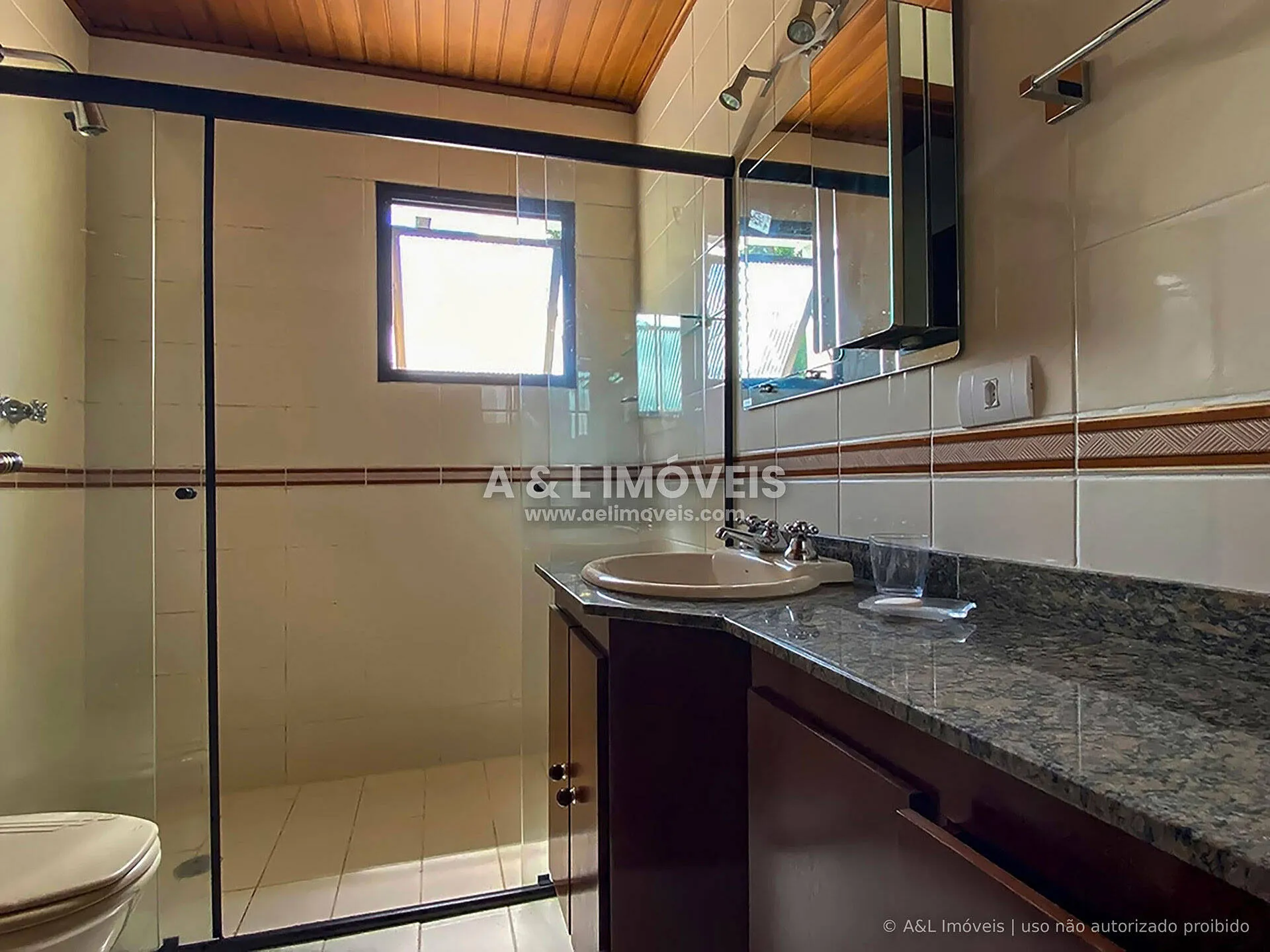 Imagem Apartamento Campos do Jordão - Lareira, Varanda e Porteira Fechada