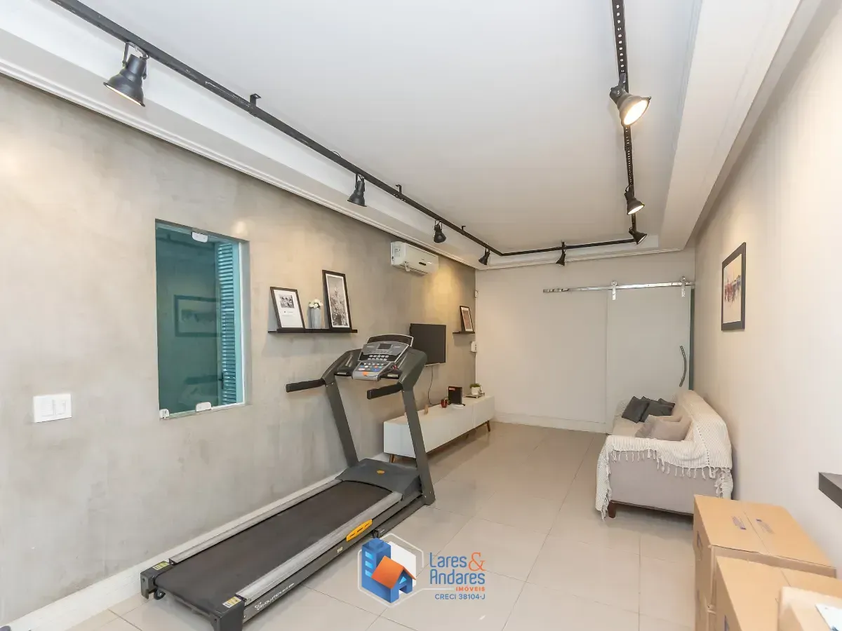 Imagem Sobrado para venda em Jardim Marisa com 3 quartos, sendo 3 suítes, 168m²