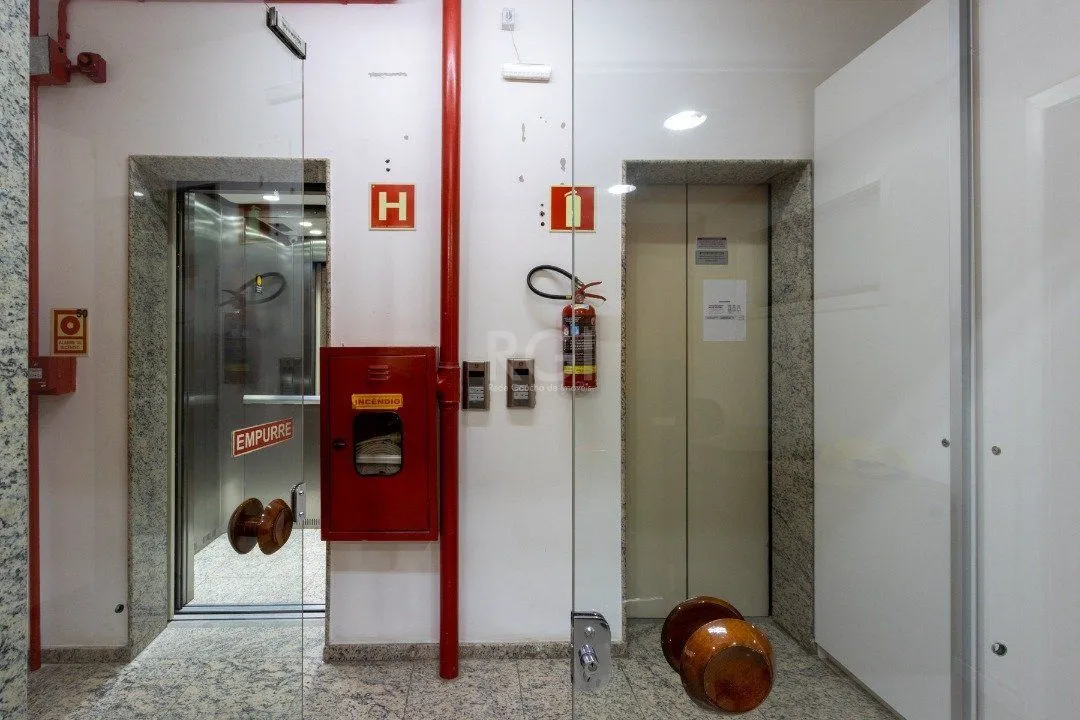 Imagem Sala em andar inteiro com 141,77 m2 privativos