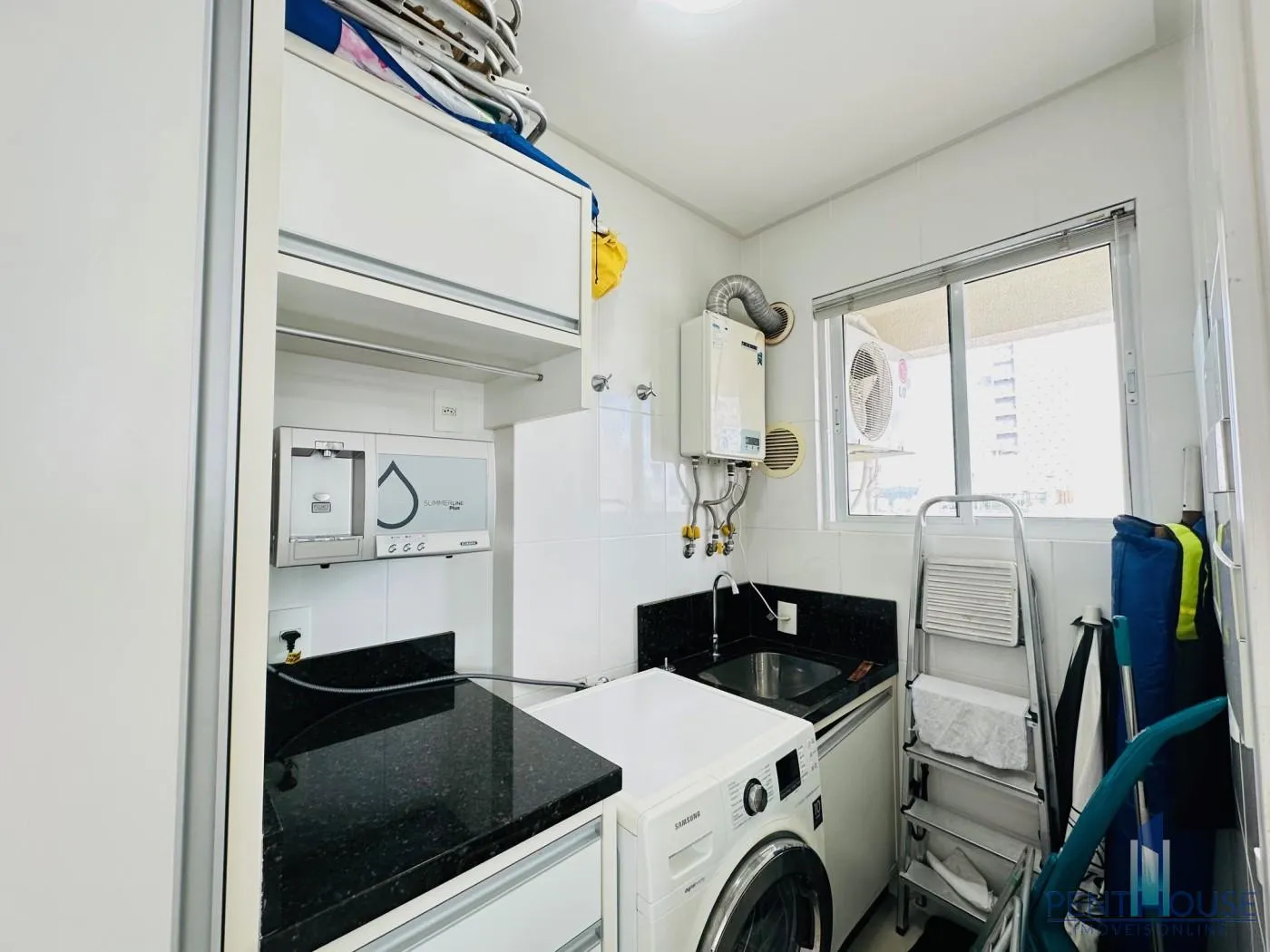 Imagem Apartamento Zona Central para Venda em Balneário Camboriú, CENTRO, 3 dormitórios, 2 suítes, 3 banheiros, 2 vagas