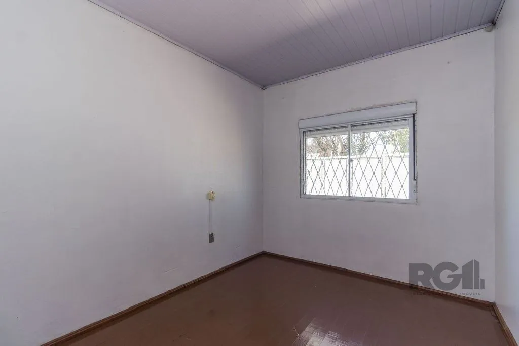 Imagem Casa de 5 dormitórios no bairro Sarandi