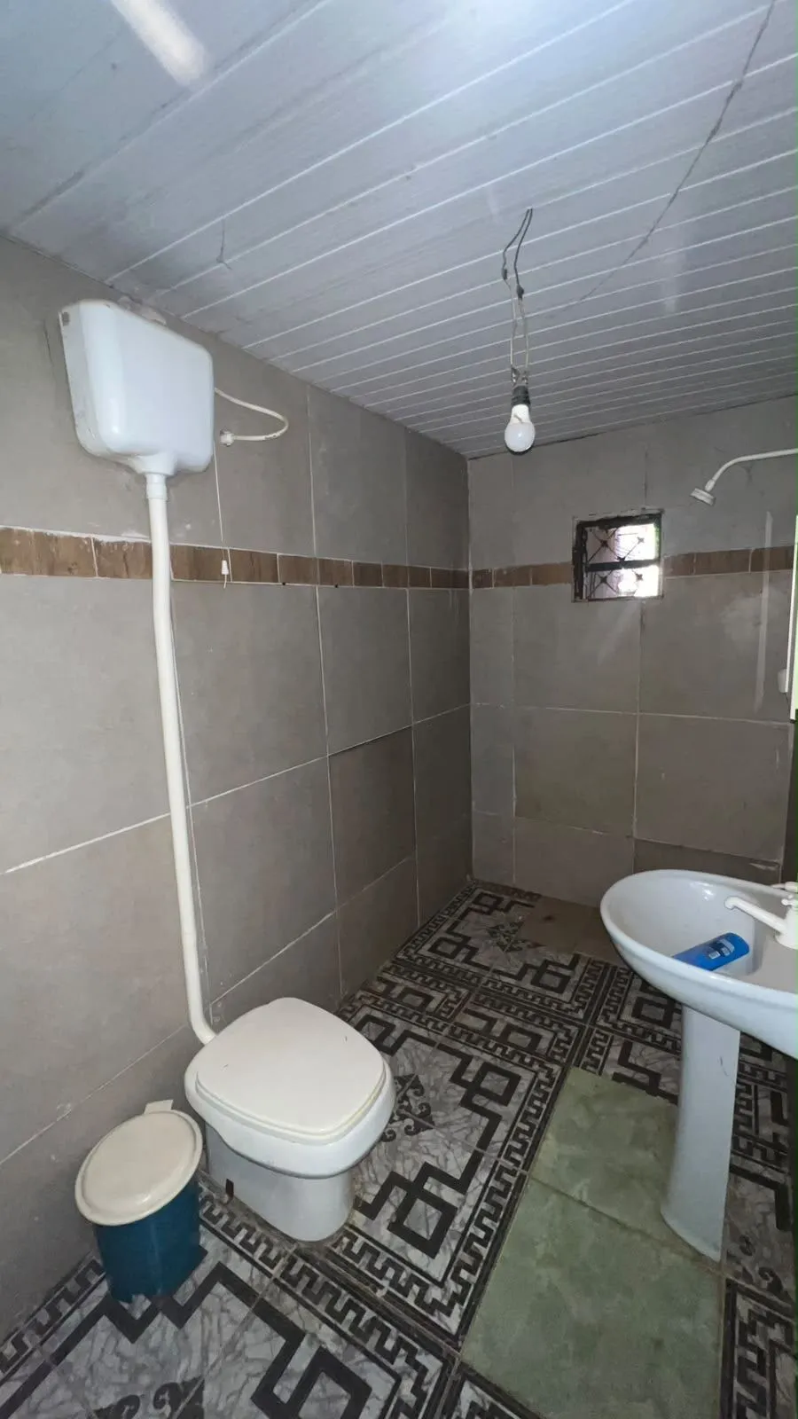 Imagem Casa 3 Quartos e sala comercial anexo no Tancredo Neves