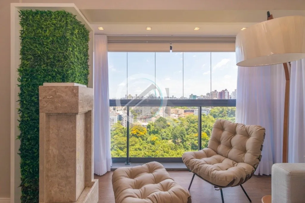 Imagem Apartamento mobiliado, 99 m² de area privativa, sacada integrada, finamente decorado com uma vista ...
