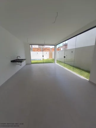 Imagem Casa de luxo em condomínio à venda em Camaçari-BA, Vila de Abrantes: 4 quartos, 4 suítes, 2 salas, 1 banheiro, 3 vagas, 148m².
