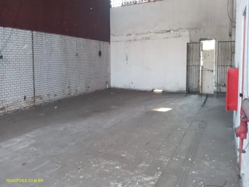 Imagem Galpão para Venda em DUQUE DE CAXIAS, Centro, 6 banheiros