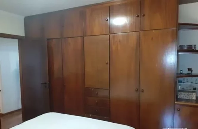 Imagem AP 2623 - Área útil: 138,61 m² - muito bem localizado, no Centro da cidade. Distribuído em uma e...