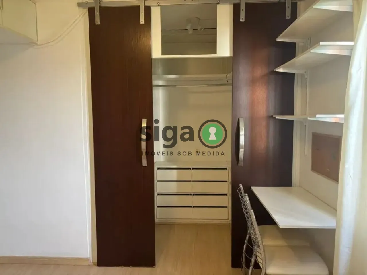 Imagem Apartamento mobiliado no coração do Itaim - 50 m², 1 dormitório, 1 vaga - São Paulo/SP