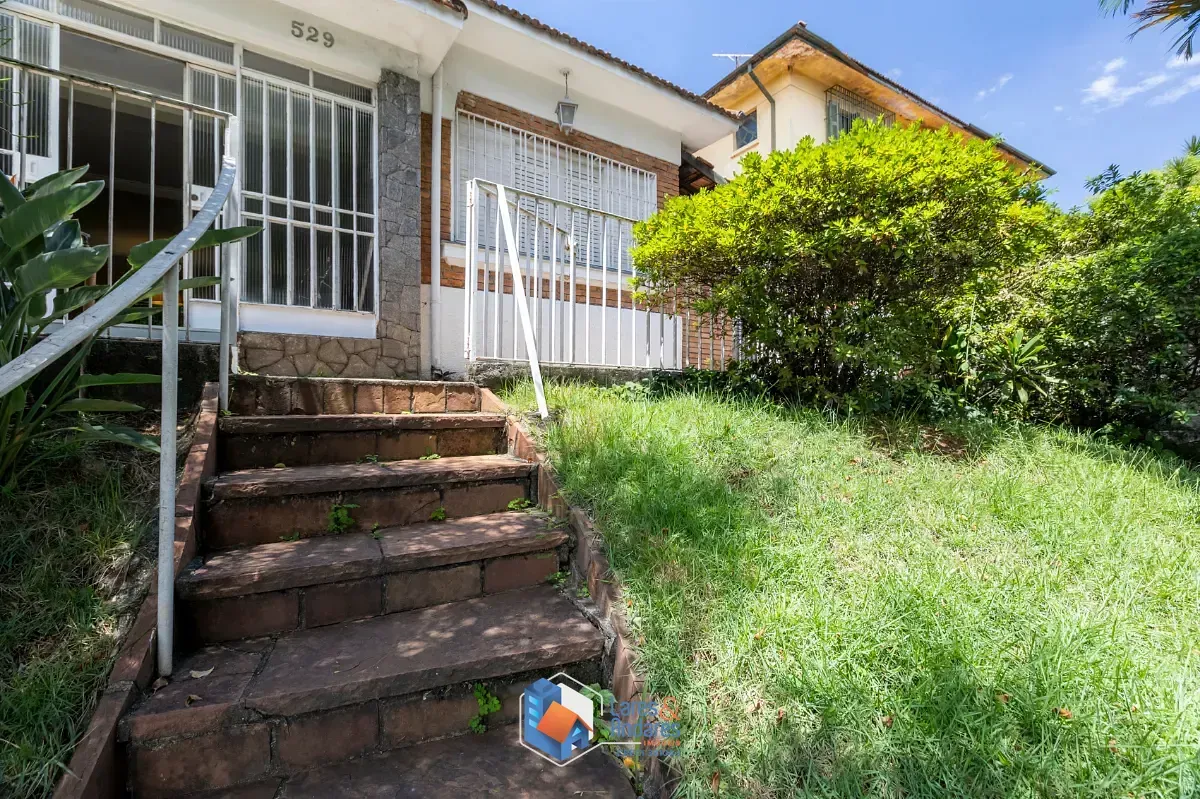 Imagem Casa para venda em Lapa com 3 quartos, sendo 1 suíte, 377m²