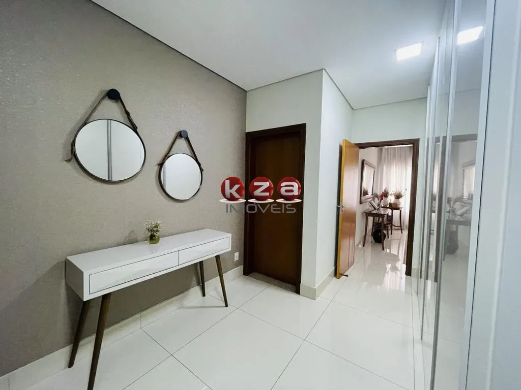 Imagem Casa de luxo no Condomínio Terras de Santa Teresa em Vinhedo, com 4 suítes, 3 salas e 350m² de área privativa. Venha conferir!