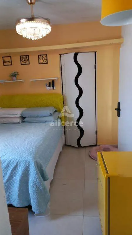 Imagem Apartamento Duplex à venda com 3 quartos 1 suíte, 135m² em Barreiros São José