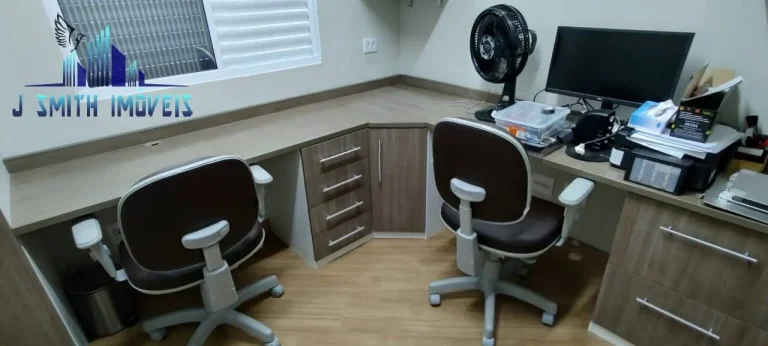 Imagem CASA MOBILIADA, PRONTA PRA MORAR, 3 DORMS (1 SUÍTE). VENDA PORTEIRA FECHADA