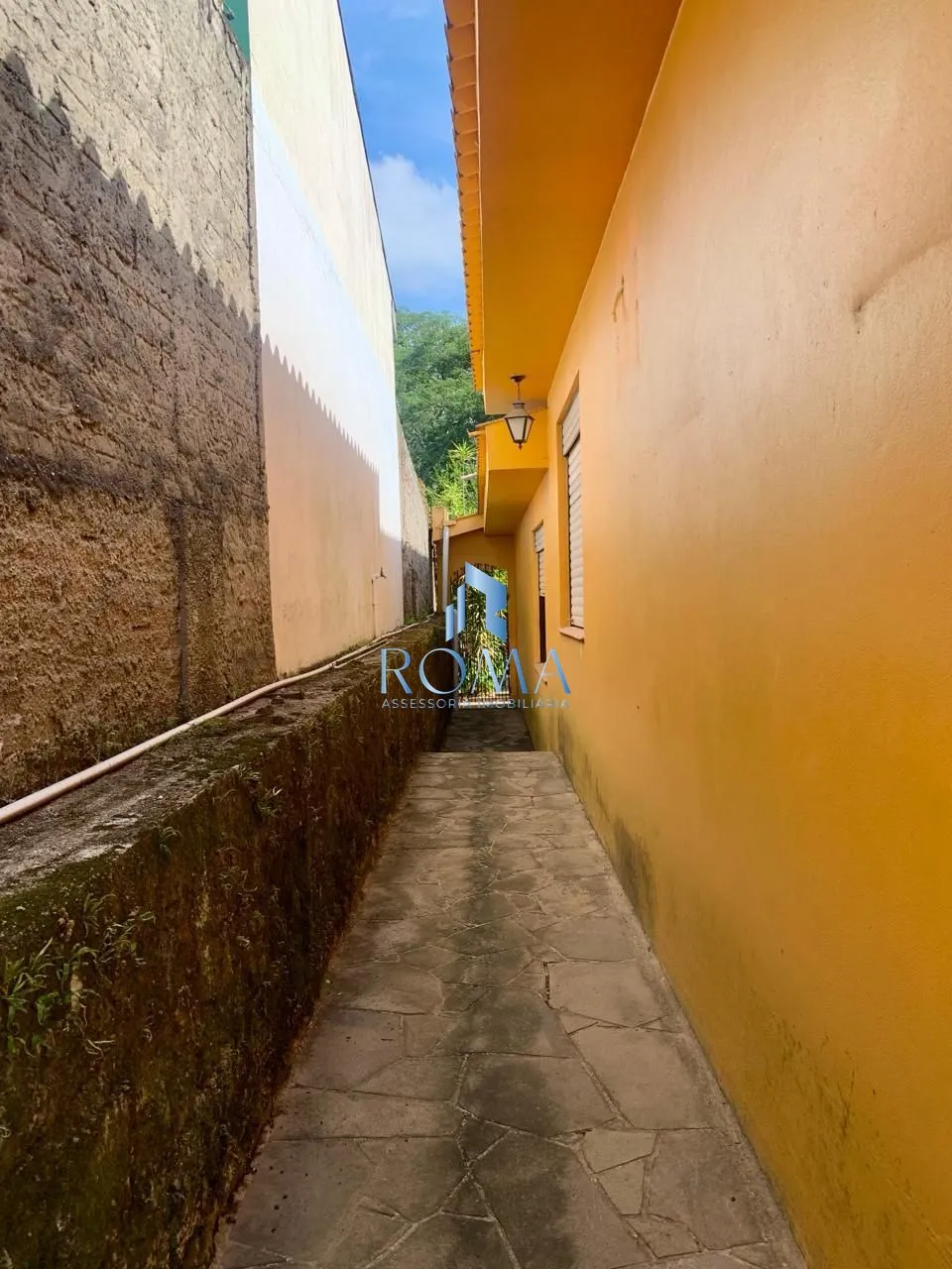Imagem Excelente terreno localizado no Bairro Perpétuo Socorro, com 03 casas construída