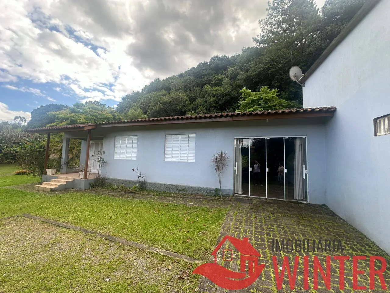 Foto do imóvel Casa com 4 dormitórios e galpão no Arroio Feliz.