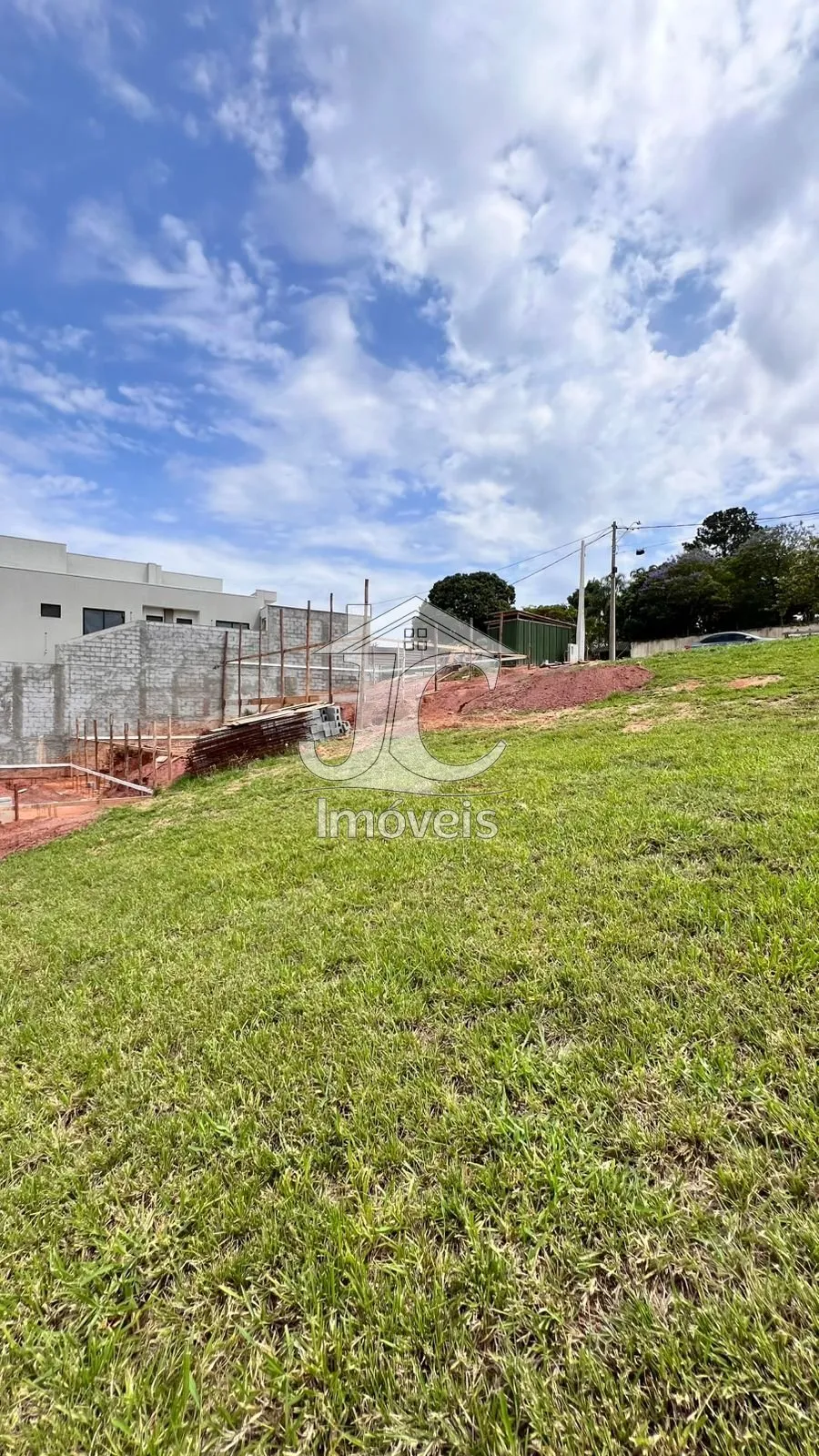 Foto do imóvel Terreno a venda no condomínio Portal San Giovanni em Itatiba. em Residencial Fazenda Santa Rosa - Fase 1, Itatiba - SP