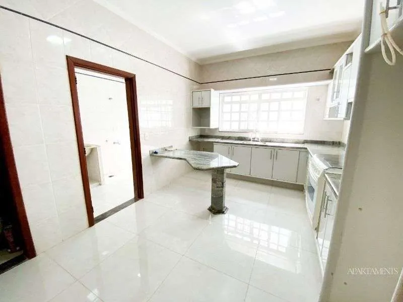 Foto do imóvel Casa à venda em Franca, São José, com 4 quartos, 260m2 em Rua Jovita de Melo