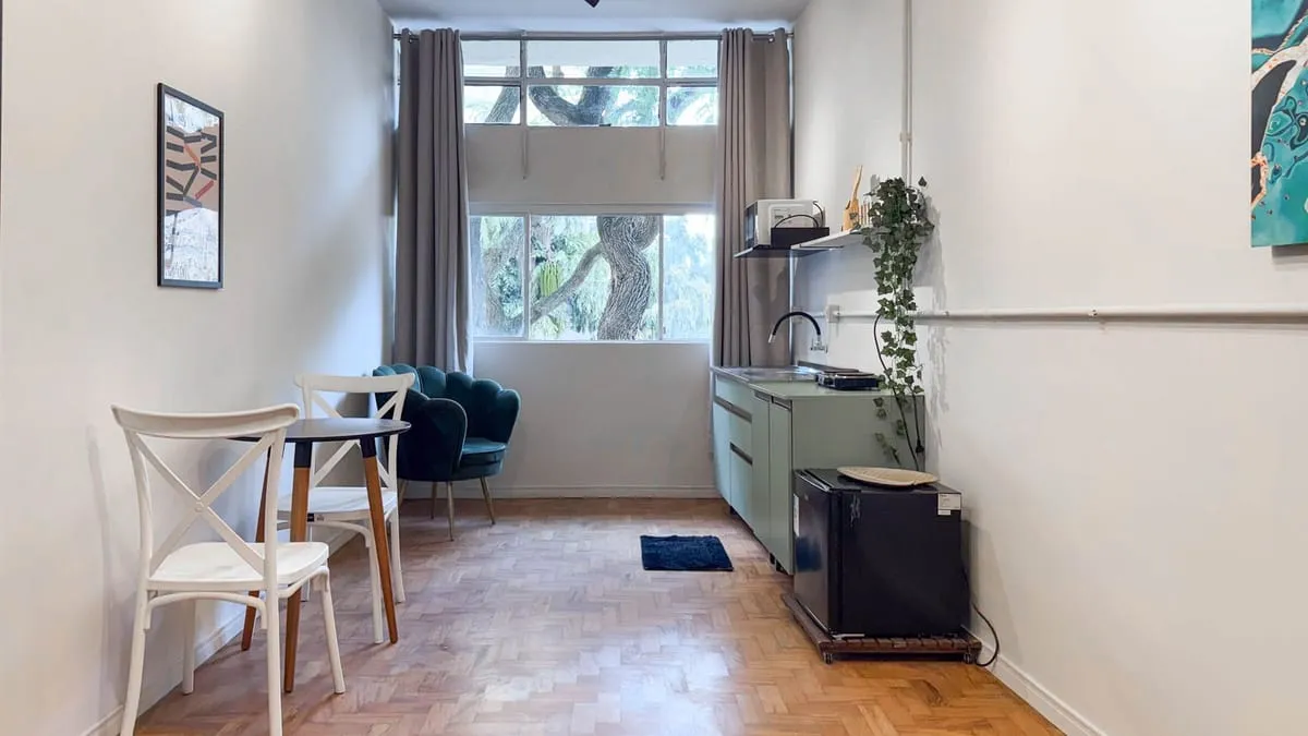 Imagem Apartamento com 1 Quarto para alugar, 39m² - Centro