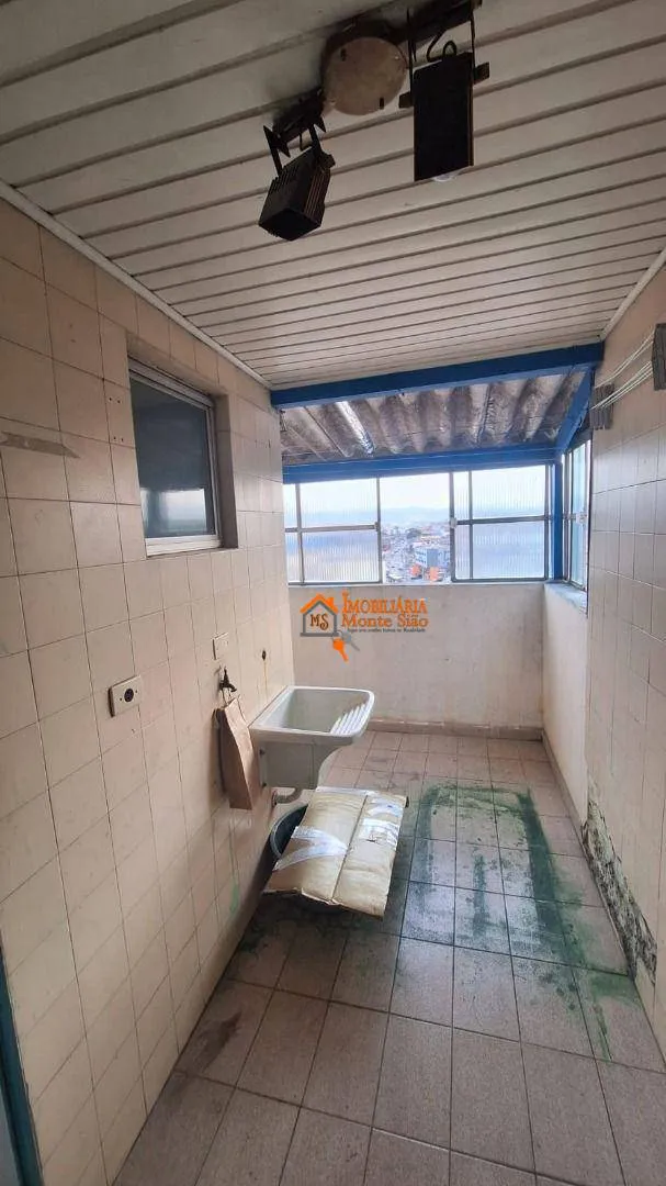 Imagem Apartamento Duplex com 2 dormitórios à venda, 60 m² por R$ 262.000,00 - Cocaia - Guarulhos/SP