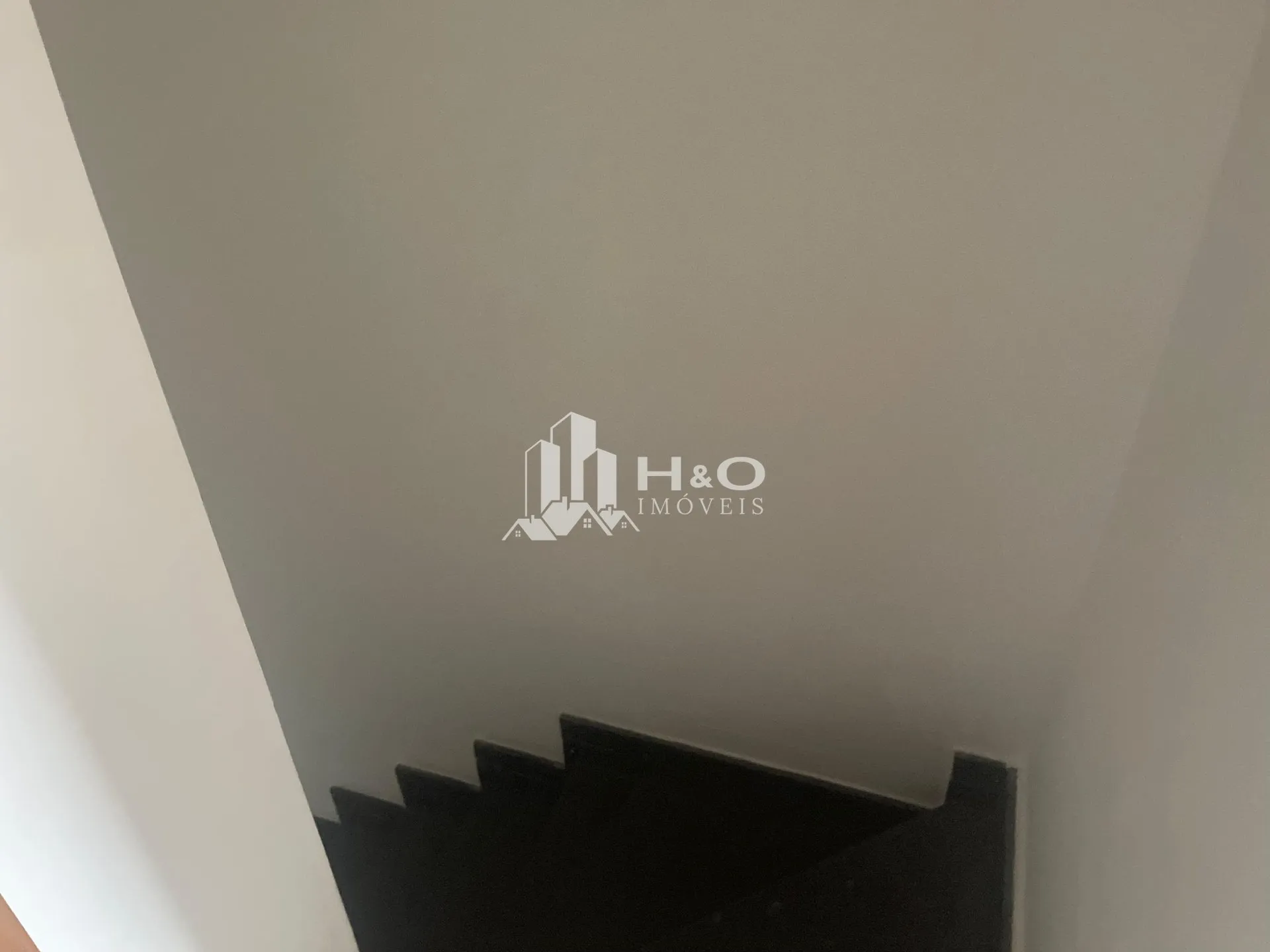 Imagem Oportunidade. Sobrado à Venda em São Miguel Paulista - 2 Suítes, Sacada, Financiamento pelo Minha Casa Minha Vida