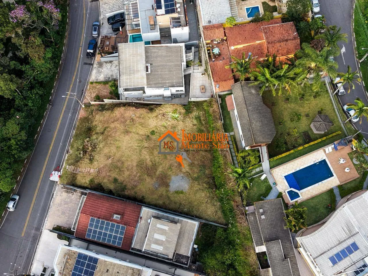 Imagem Terreno à venda, 367 m² por R$ 1.468.000,00 - Caputera - Arujá/SP