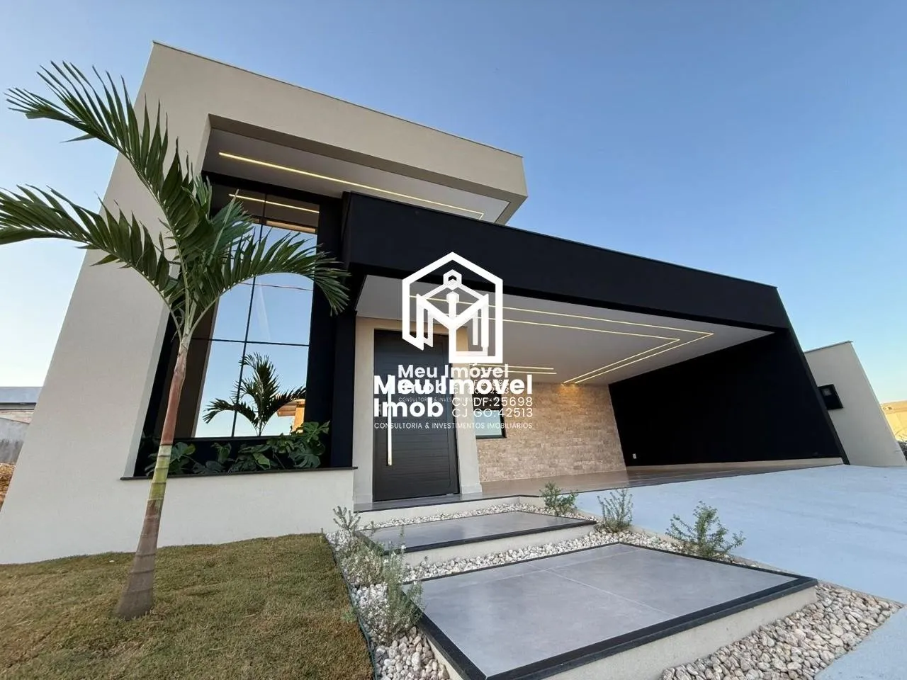 Imagem Casa Alto Padrão 3 Quartos 1 Suíte 4 Vagas 207m² Luziânia/GO