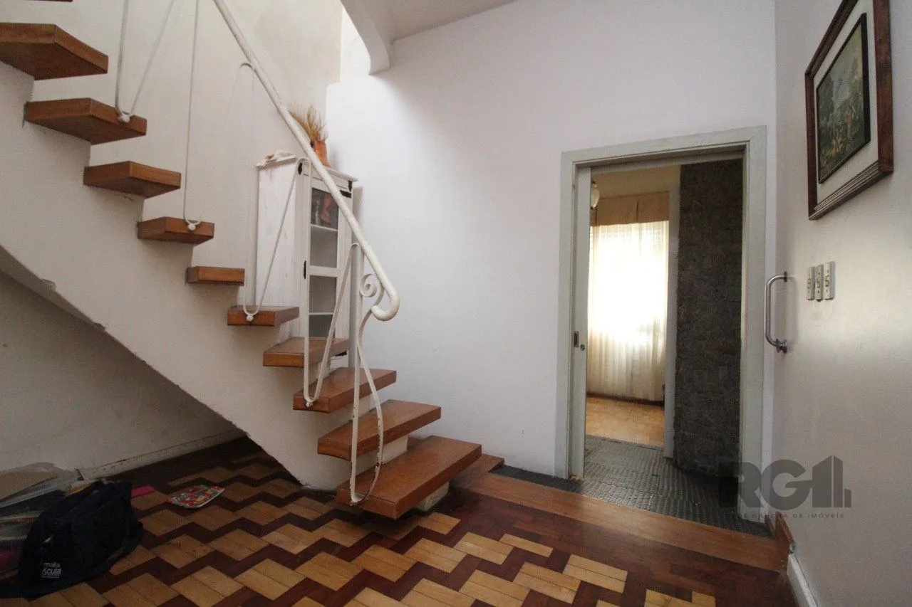 Imagem Casa à venda 4 quartos (dormitórios), suíte, 3 vagas - Partenon, Porto Alegre