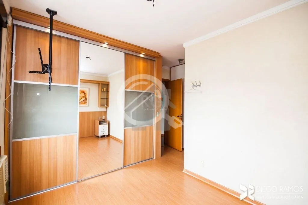Imagem Apartamento anda altor em Porto Alegre no Bairro Praia de Belas de 3 dormitórios, 1 suíte com vent...