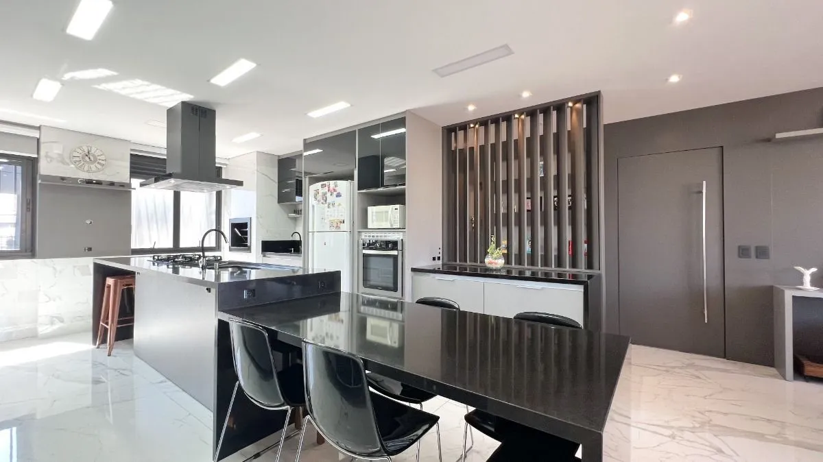 Imagem Apartamento de luxo com 3 suítes e 4 vagas no Jardim Lindóia