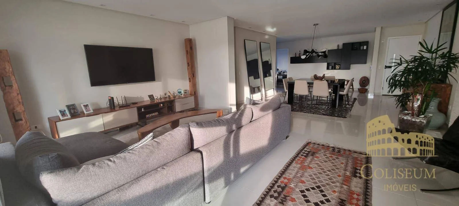 Imagem Apartamento com 3 dormitórios à venda, 156 m² por R$ 1.800.000,00 - Canto do Forte - Praia Grande/SP